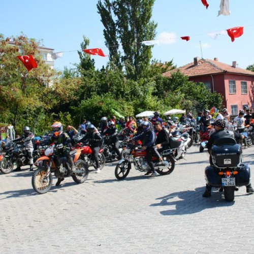 UÇAN ADAMLAR SORGUN’DA